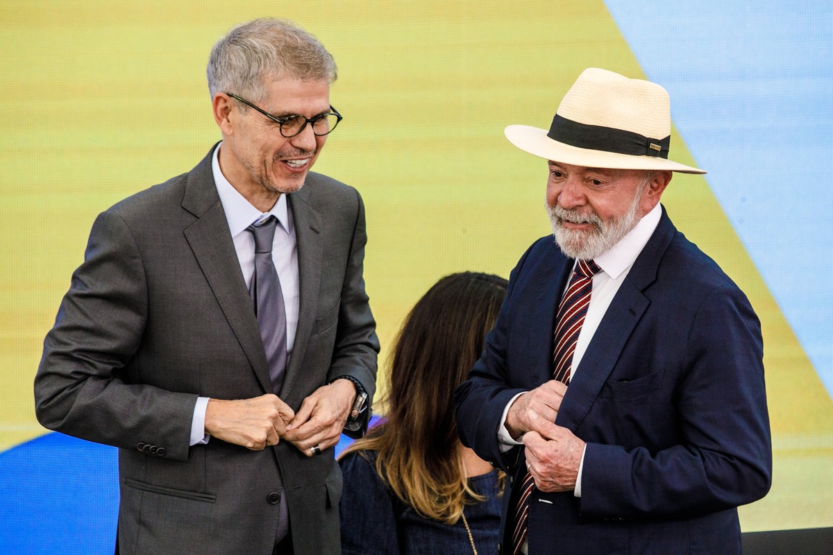 Após baixa aprovação de Lula na Datafolha, Secom terá rodadas de reuniões com ministérios | Política