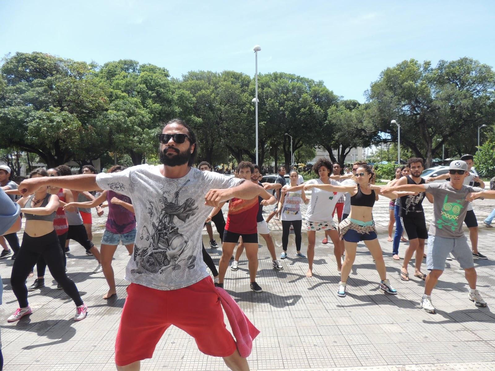 Primeira ação de 2025 do projeto Estouro Cultural promove aulão de dança de rua na Praça do Ferreira