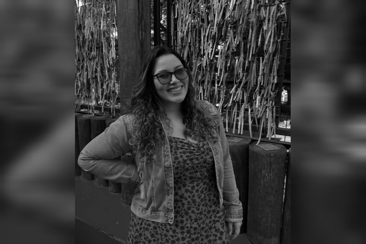 Academia não socorreu jovem morta após passar mal em piscina, diz tia