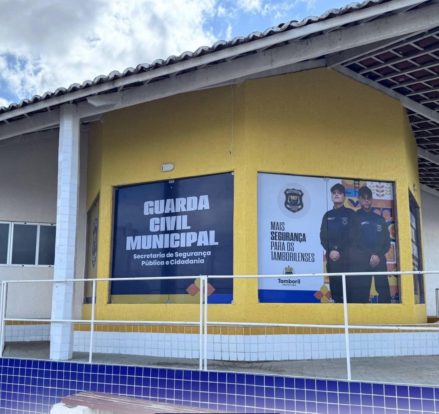 Acidente na CE-266: Idoso fica ferido após choque de motocicleta e carro em Tamboril