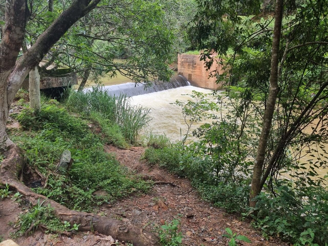 Afogamento Trágico: Adolescente de 14 Anos Morre em Poço no Parque Nacional da Serra do Gandarela