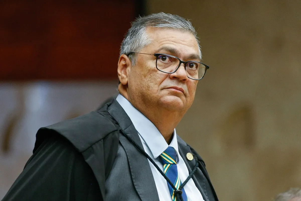 Aguas Calmas: AGU Rechaça Ideia de Extensão da Decisão de Dino sobre Aposentadoria Compulsória
