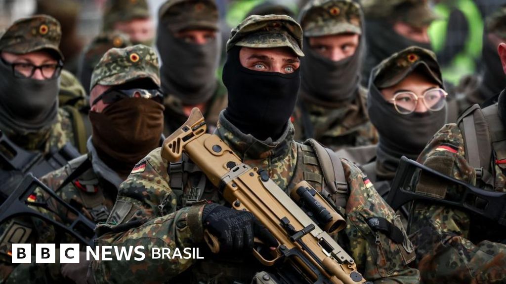 Alemanha exige autorização militar de homens até 45 anos para viagens longas