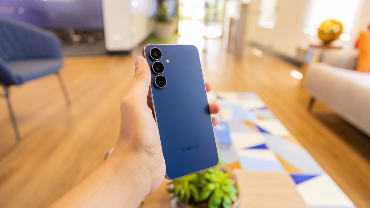 Amazon faz queima de Galaxy S25 FE de 128 GB; top de linha barato da Samsung