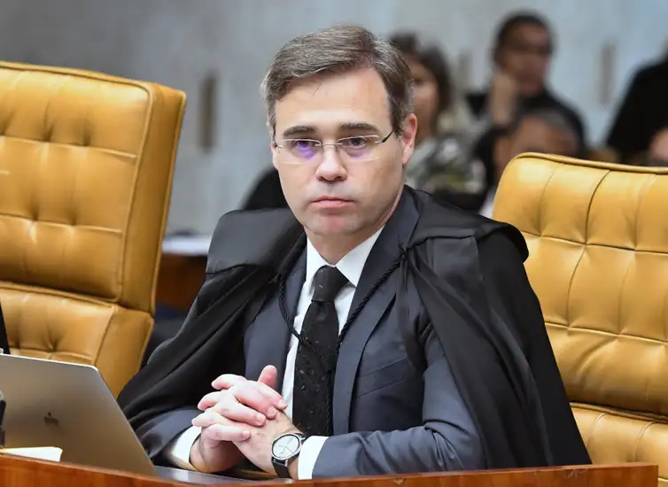 André Mendonça assume relatoria do caso Master após saída de Toffoli: entenda o que aconteceu