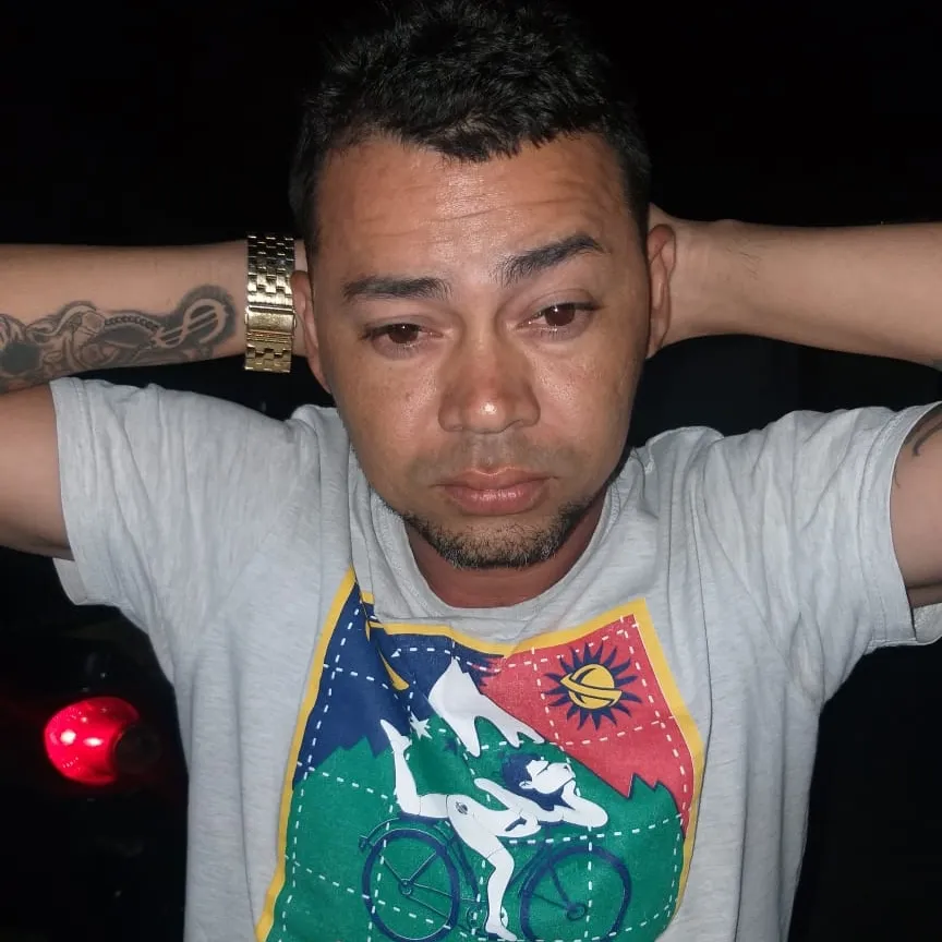Assassinato em Monsenhor Tabosa: Homem Morto e Enteada Ferida em Ataque