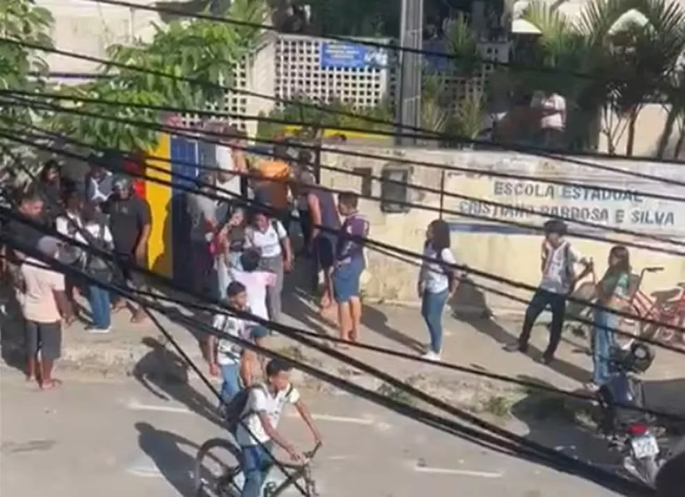 Ataque em Escola de Pernambuco: Aluno Esfaqueia Três Colegas em Ação Violenta