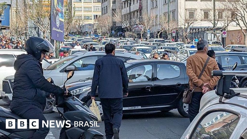 Ataques de Israel e EUA provocam pânico no Irã, mas também alívio para opositores