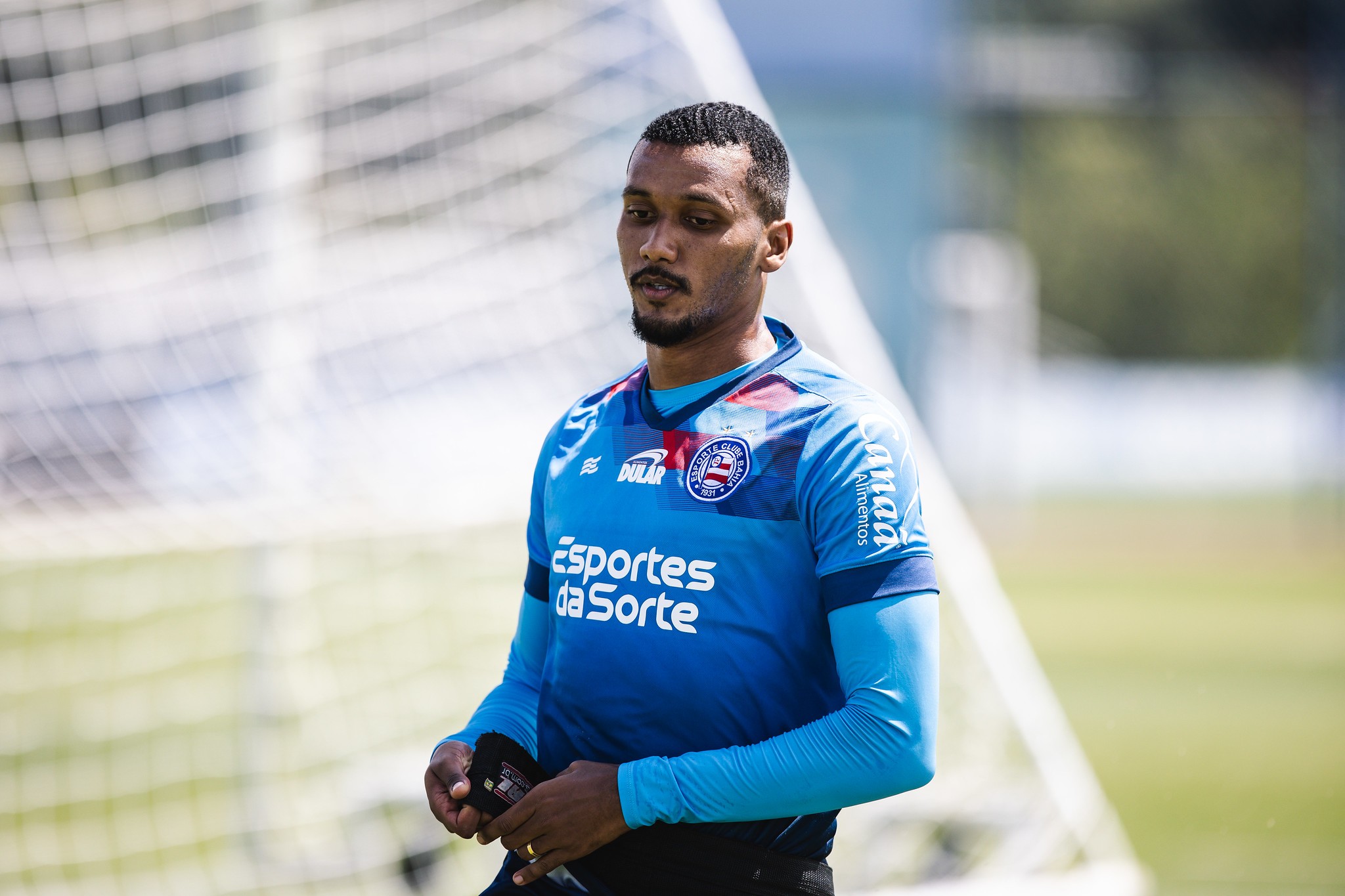 Bahia acerta saída de Rezende para clube da China; veja detalhes
