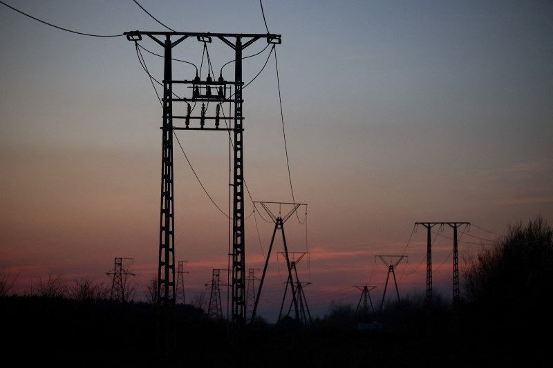 Bandeiras tarifárias podem elevar preço da conta de luz em quase 5%
