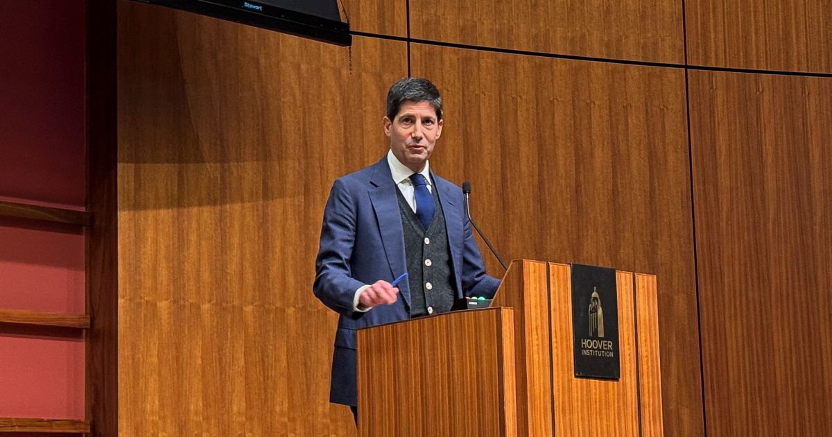 Bessent diz que Warsh ficará atento ao impacto da IA caso assuma como chair