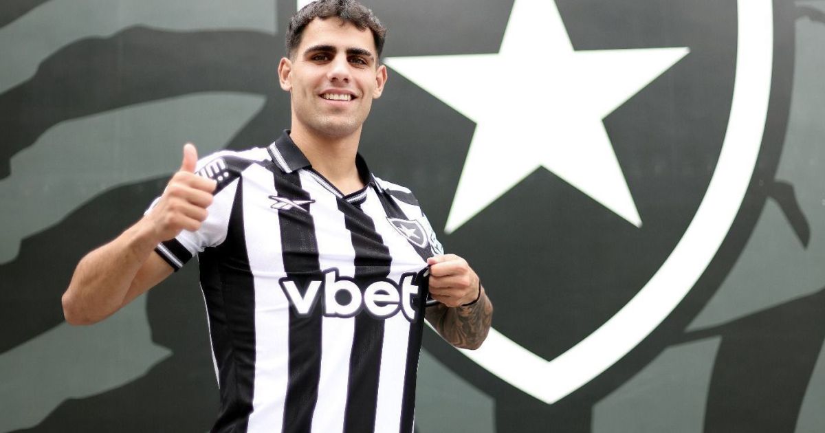 Botafogo anuncia a contratação do uruguaio Lucas Villalba