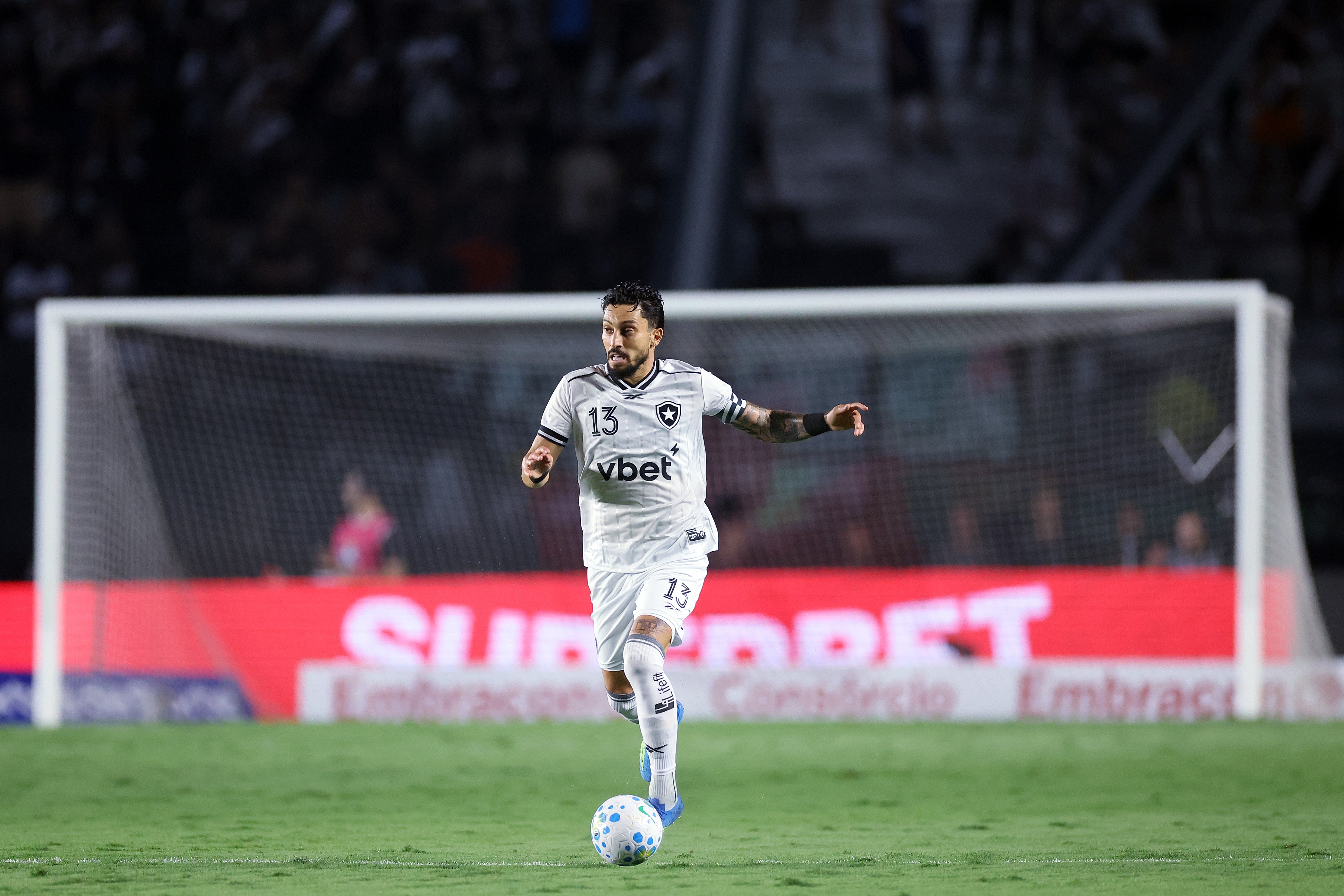 Botafogo Sem Alex Telles: Confira a Relação e Escalação para a Estreia na Sul-Americana