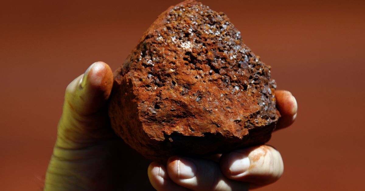 Brasil bate recorde de exportações de minérios de ferro e cobre em 2025