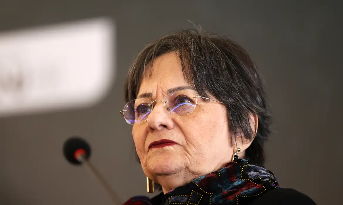 Brasil Deve Proteger as Mulheres do Interior Contra a Violência Doméstica