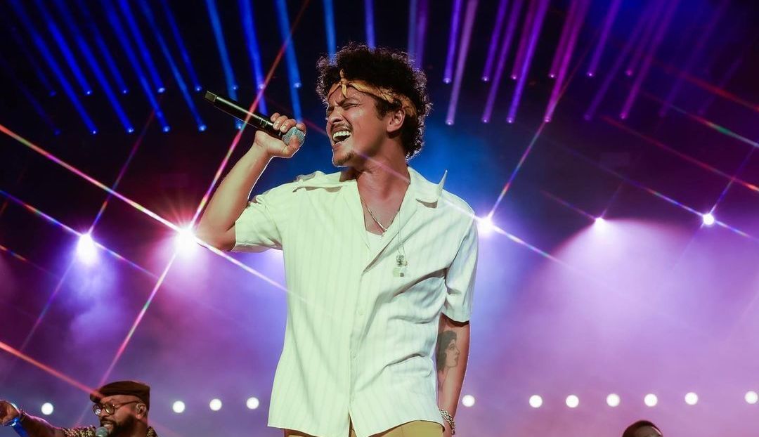 Bruno Mars anuncia nova música e álbum “The Romantic” para fevereiro