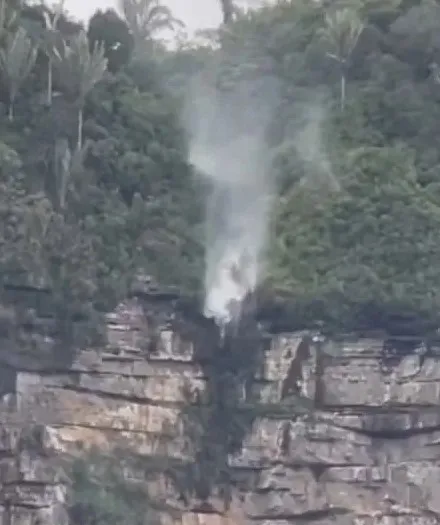 Cachoeira Invertida no Ceará: Água 'Sobe' em Ubajara e Deixam Todos Perplexos
