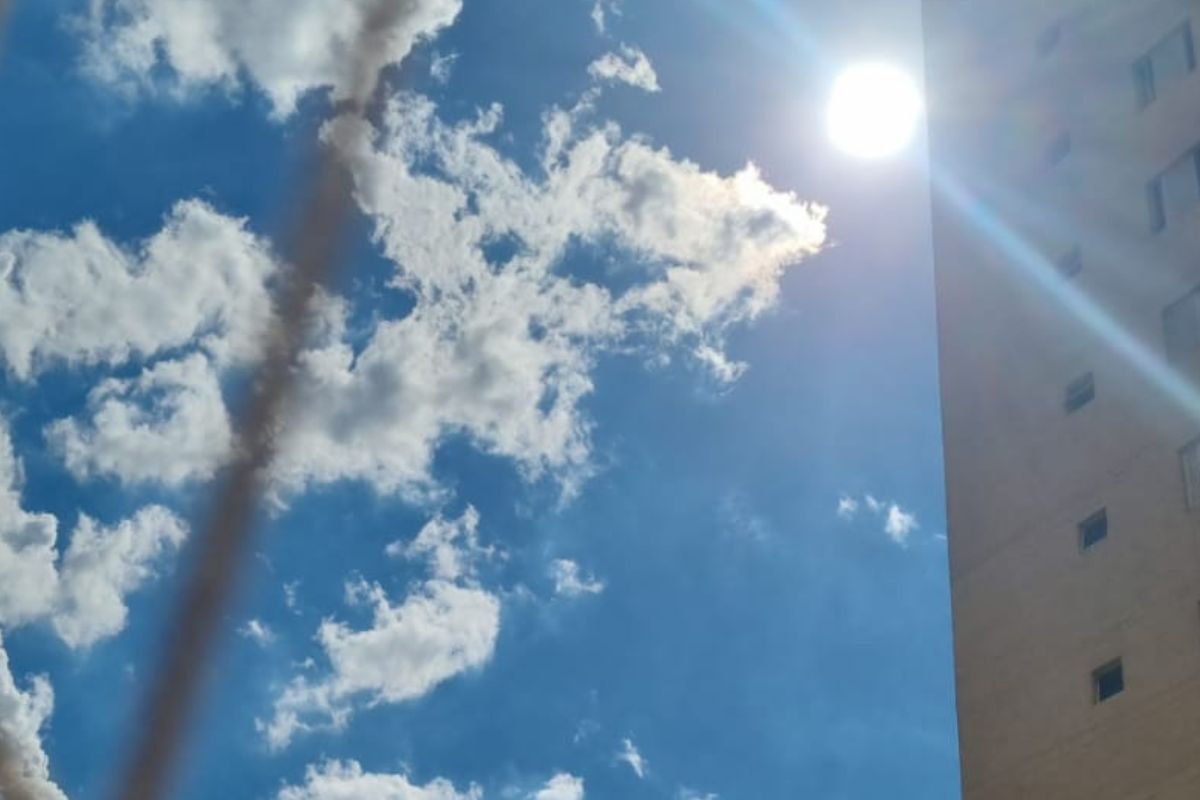 Calor ou chuva surpresa? Veja previsão do tempo para esta quinta em SP