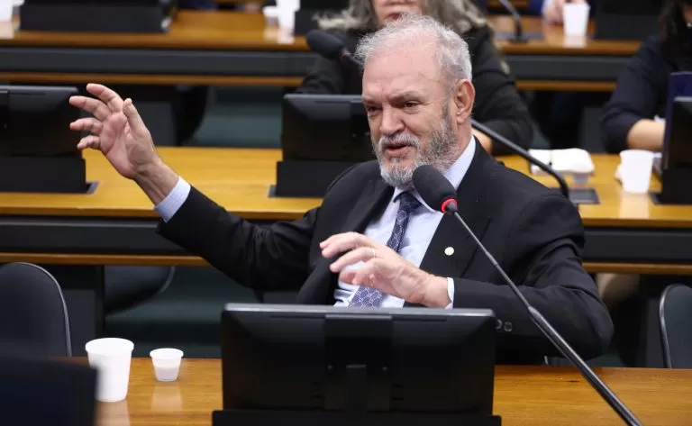 Câmara Aprova Projeto de Lei com Incentivos para Modernizar ILPIs e Melhorar Vida dos Idosos no Brasil