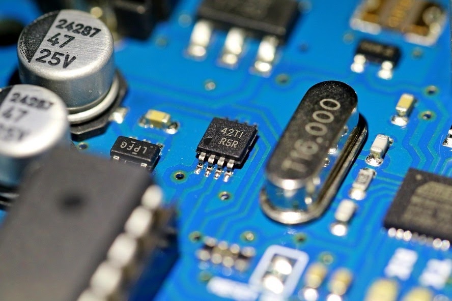 Capacite-se em Microeletrônica: Curso Grátis Oferece 318h de Formação Técnica