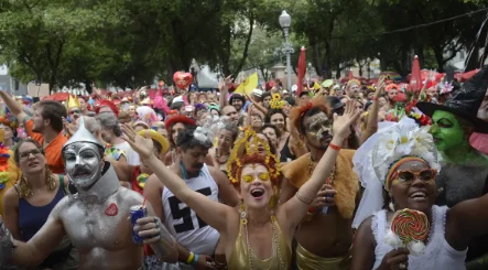 Carnaval 2026: economia movimenta R$ 14 bi com recorde de turistas e empregos temporários
