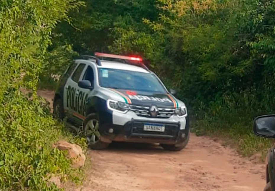 Casa Invadida e Roubada: Família Ameaçada em Santa Quitéria