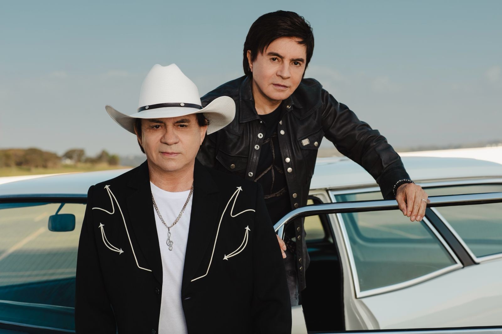 Chitãozinho & Xororó cantam uma das músicas inéditas da trilha sonora da novela sertaneja 