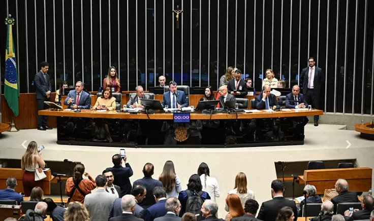 CNI lança Agenda da Indústria 2026, alertando sobre riscos da escala 6×1