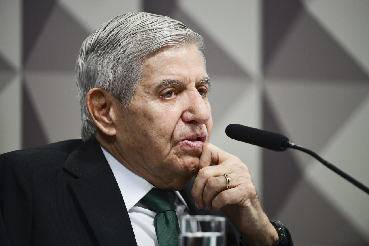 Comissão de Ética da Presidência abre processo contra Augusto Heleno