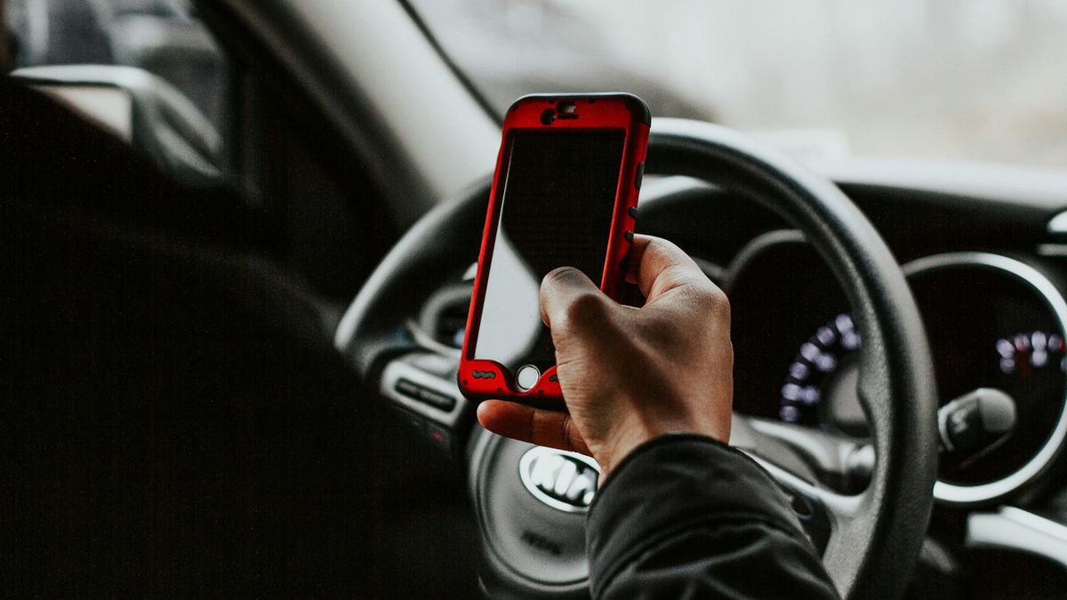 Como funciona o radar com IA contra celular e falta de cinto?