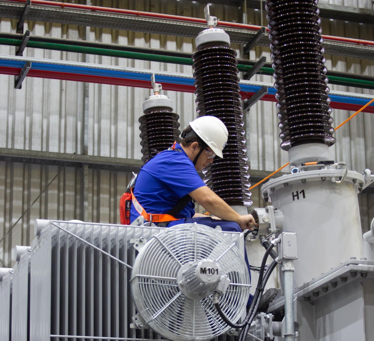 Confiança empresarial termina 2025 com média anual em queda, mas perspectiva para 2026 é d