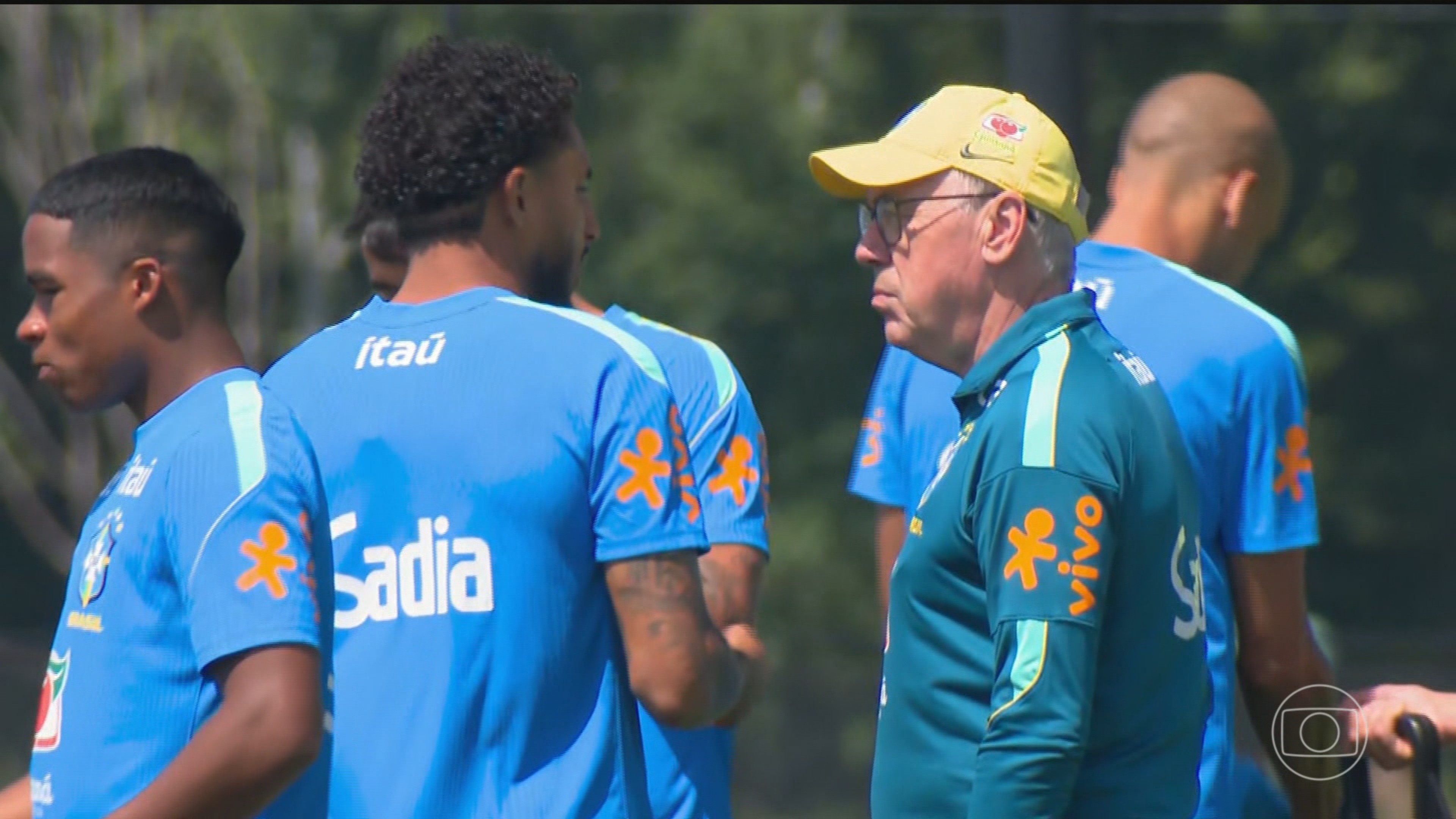 Copa do Mundo 2026: Ancelotti Prepara Seleção Brasileira com Jogadores Multifuncionais