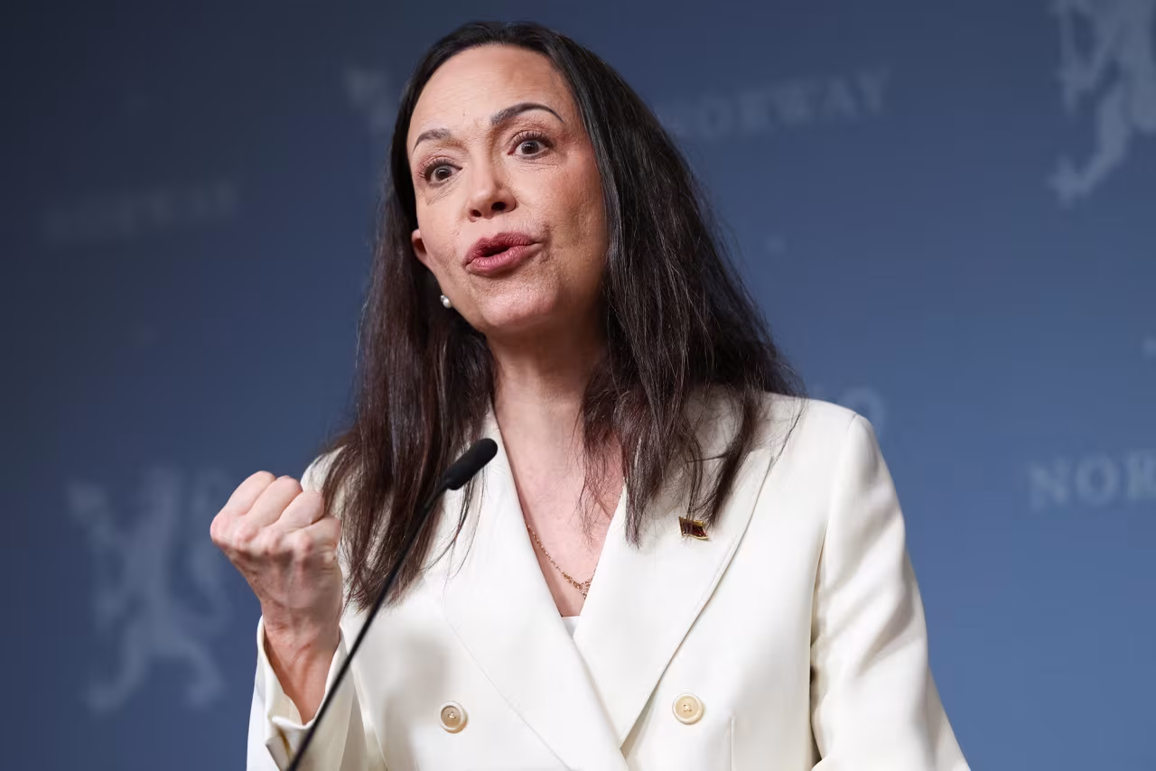Corina diz que governo interino na Venezuela é “absolutamente temporário”