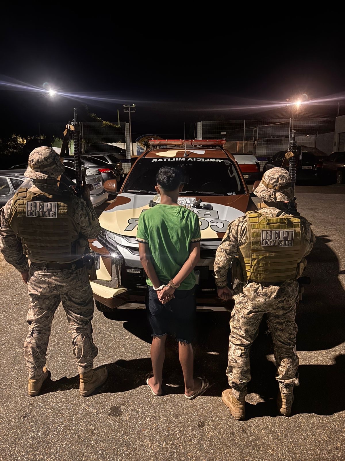 Crime em Crateús: Suspeito de tráfico de drogas é preso com arma