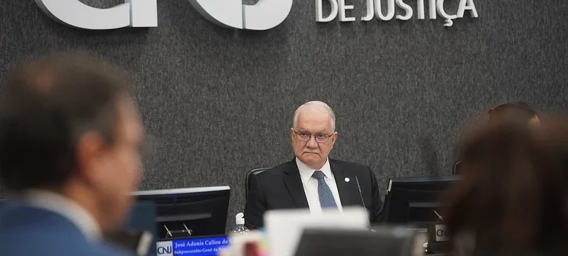 Crise do Judiciário: Fachin Adverte que Brasil Precisa Enfrentar Problemas com Olhos Abertos