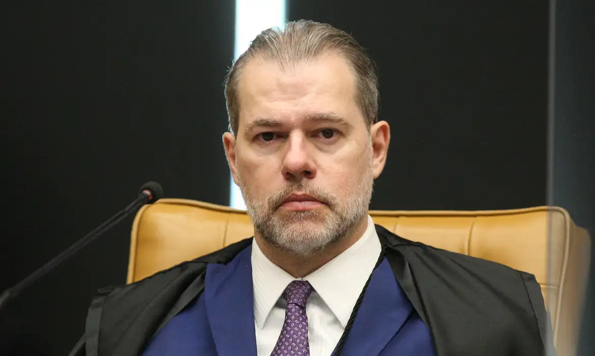 Crise Institucional no STF: Toffoli e PF em Conflito de Interesses
