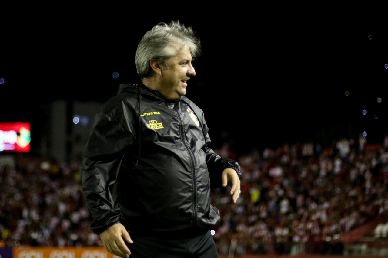 CSA em Negociação: Gilson Kleina pode ser o novo técnico