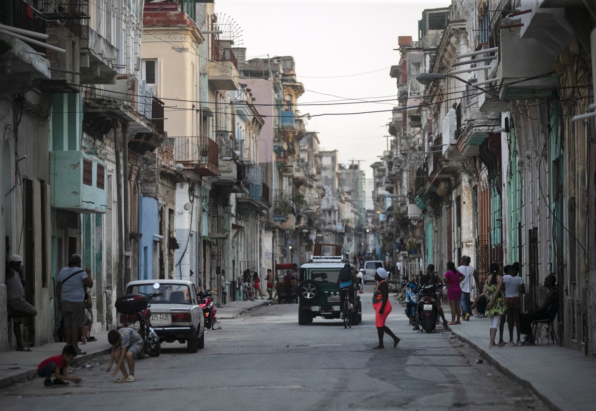 Cubanos estão assustados após ataque dos EUA à Venezuela