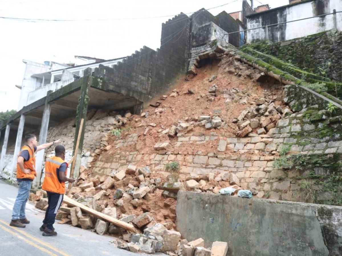 Defesa Civil coloca quatro cidades da Baixada Santista em estado de atenção para risco de 