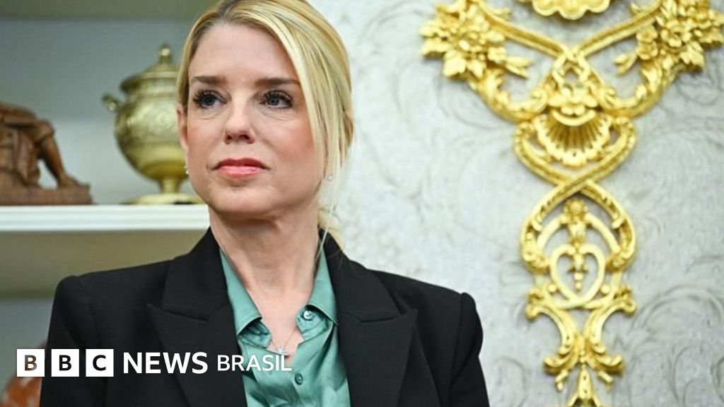 Demissão de Pam Bondi: Trump Dá O Golpe de Misericórdia na Procuradora-Geral