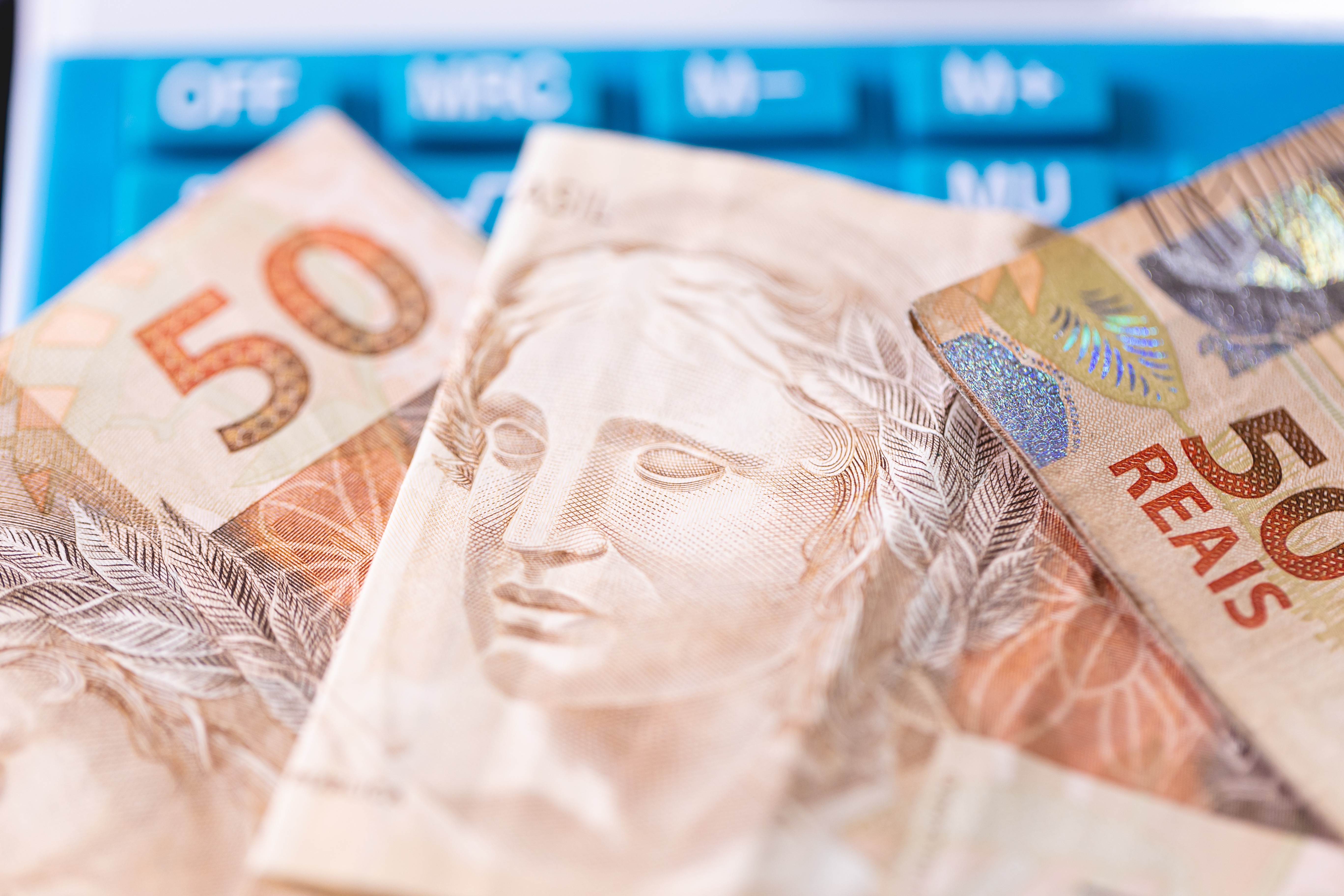Dívidas no Brasil: Quase 70% dos Brasileiros Estão Endividados