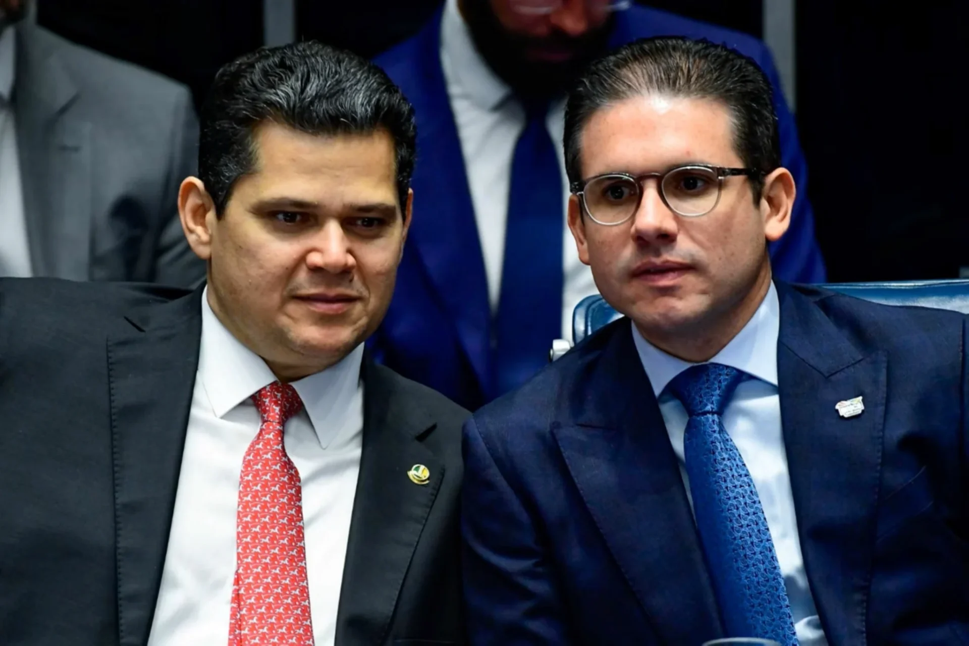 Emendas parlamentares sobem a R$ 61 bilhões e ultrapassam orçamento de estados