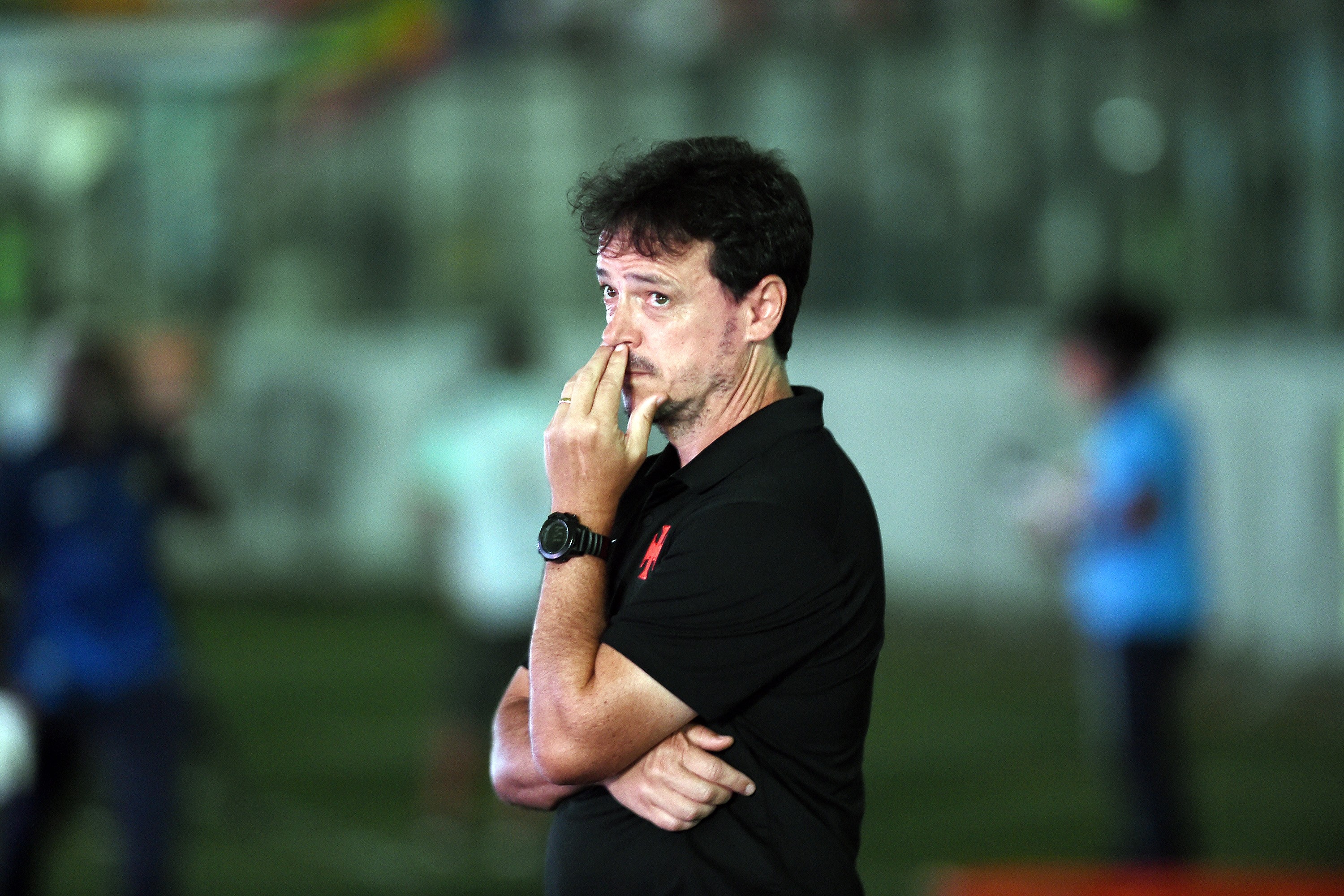 Escalação do Vasco: Diniz não contará com Cuiabano na partida contra o Bahia