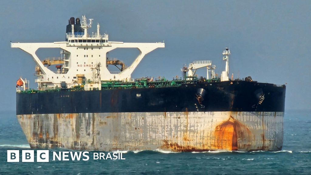 EUA dizem ter apreendido navio com bandeira da Rússia usado no passado para transportar pe