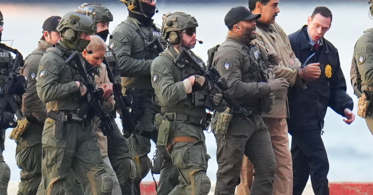 EUA usam ameaça militar para manter controle da Venezuela, diz assessor
