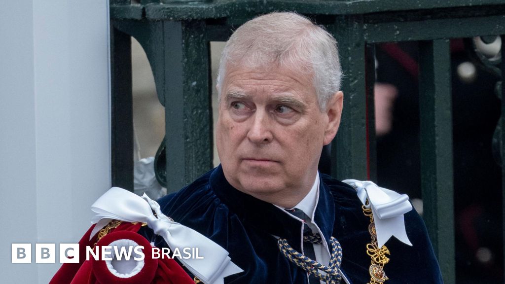Ex-Príncipe Andrew: Governo britânico estuda remover de linha de sucessão
