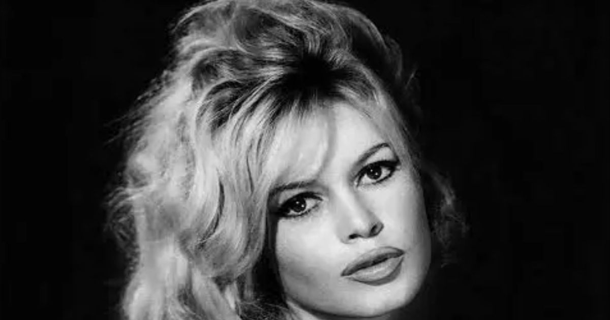 Fãs de Brigitte Bardot se despedem da atriz em Saint’Tropez, na França