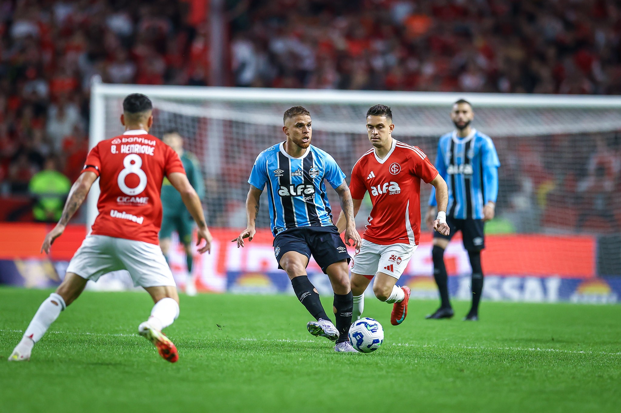 FGF altera data e horário do Gre-Nal a pedido do Grêmio, e Inter contesta em nota