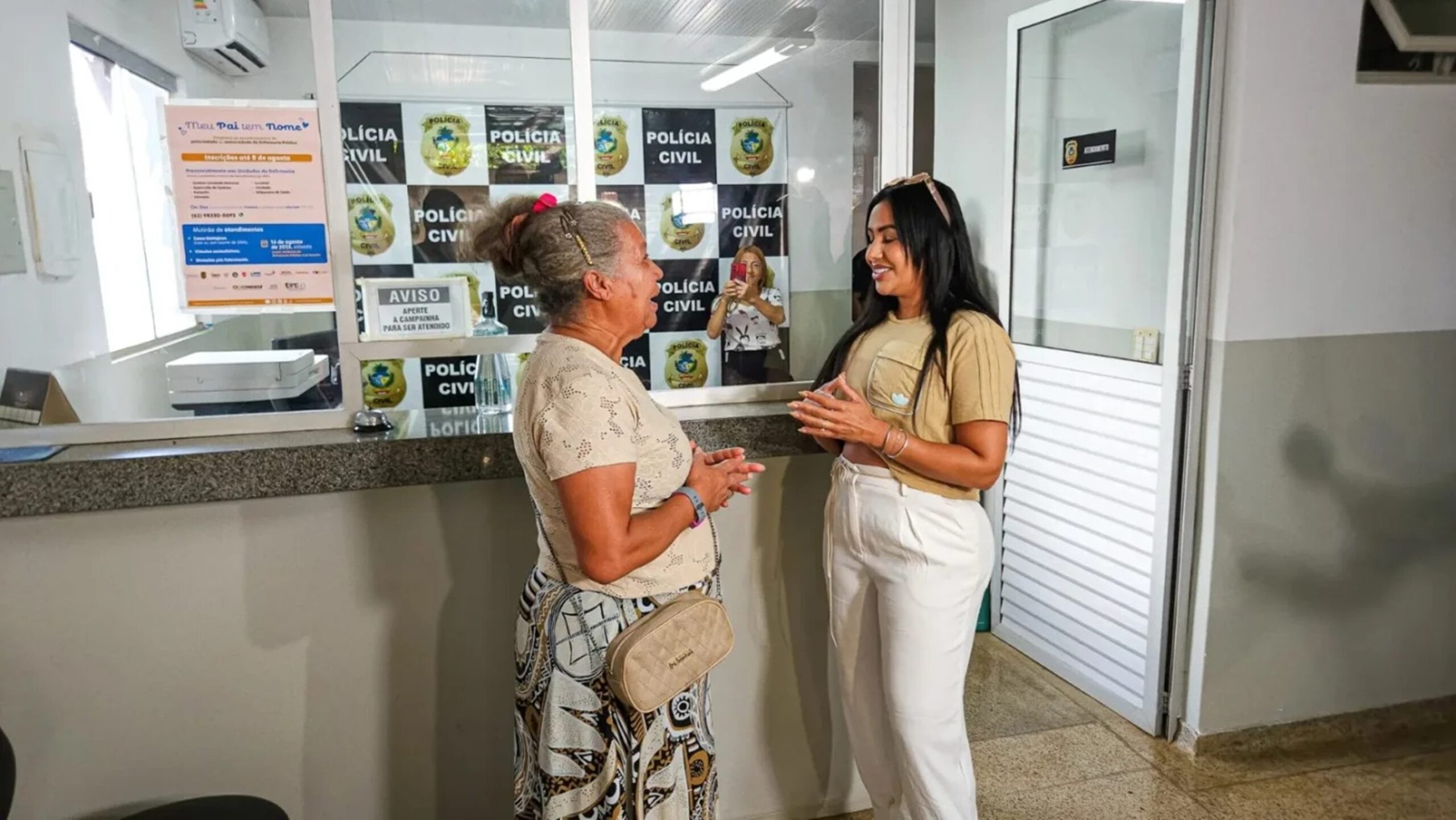 Filha recorre a banco de DNA e reencontra mãe após 41 anos