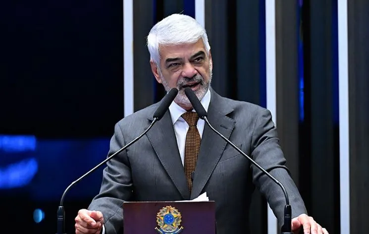 Fim da Escala 6×1: Senador Humberto Costa Defende Mudança como Passo Civilizatório para o Brasil